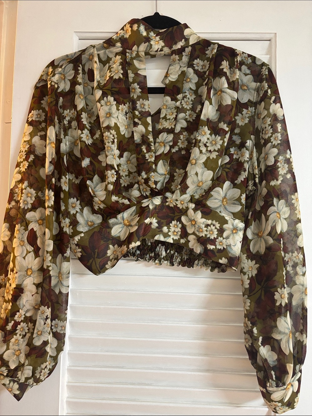 Zara Olive and Cream Floral Cropped Blouse